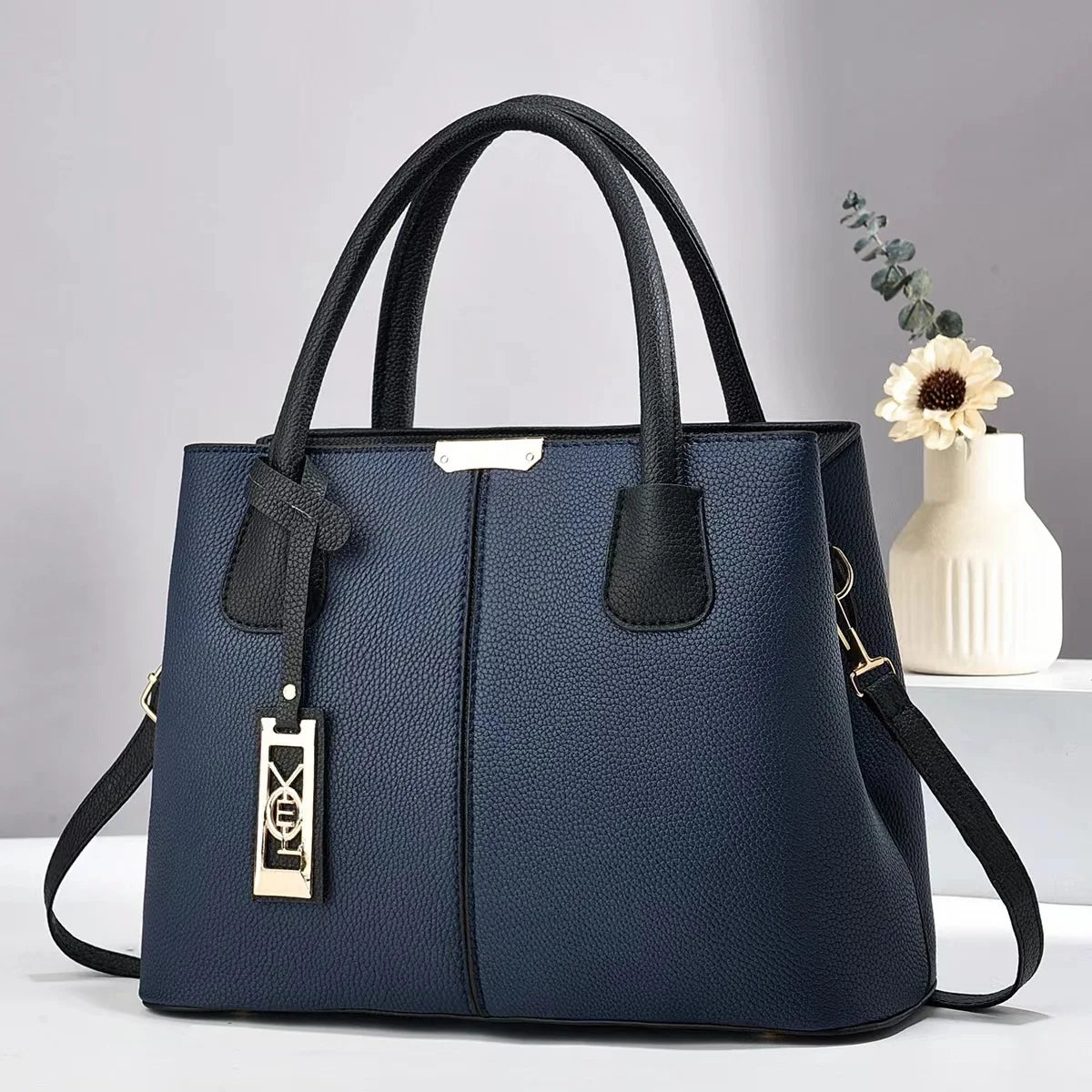 Chic Vintage Large Capacity Shoulder Bag - Stylish PU Leather Handbag for Casual Elegance